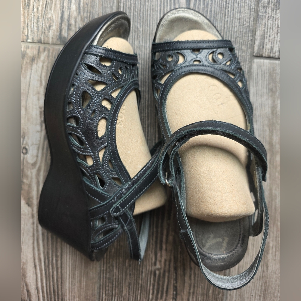 Women's Blue Leather Naot Deluxe Travel Beach Summer Wedge Sandals 5.5US 37